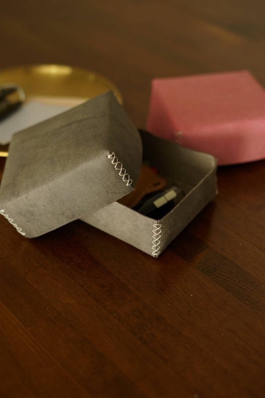 毎日に寄り添う、手まりレザーボックス